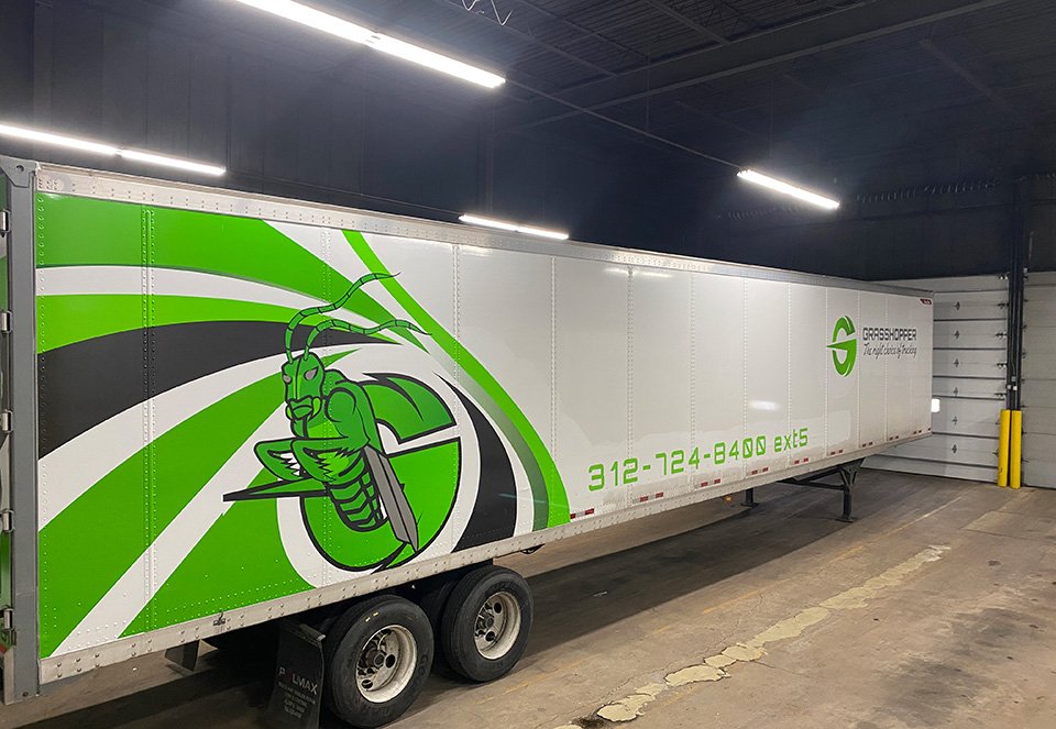 Truck Wrapping vs. Traditional Advertising: Which Is More Effective?